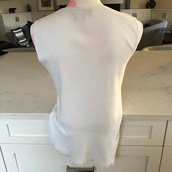 Theory Briselle Prosecco Sleeveless Crew Neck Asymetrical Knit Top White Sz M - Picture 9 of 12
